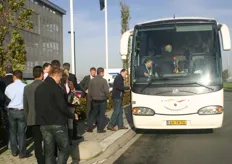 We vertrekken met de bus naar de terminal van Stena Line in Hoek van Holland