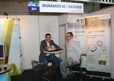 Corné Braber van Mijnakker.nl in gesprek met een bezoeker