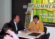 Summerkiwi manager Giampaolo Dal Pane (on the left) speaking with visitors