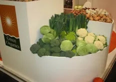 Een deel van de biologische groenten en uien die verkrijgbaar zijn bij Green Organics.