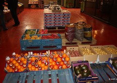 Opengesneden bloedsinaasappelen ter presentatie