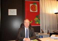 Directeur Thierry Nuttin in zijn kantoor