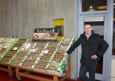 "Jo Segers van Starfruit. Hij lacht vanwege de uitspraak van Bertus Kroon die zei: "Zelfs voor dit soort mensen hebben we werk"