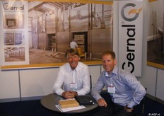 Arie Lodder van Aclo Zevenbergen met zijn Vlaamse collega van Germal