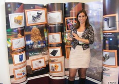 Nederlands Verpakkingscentrum met De Gouden Noot