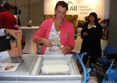 en doet het daarna zelf