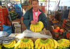 Veronica van der Wel met Turbana bananen