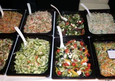 Tuinderij Vers biedt detaillisten dagverse salades. Van Aarle heeft 15 producten altijd op voorraad. Overige samenstellingen kunnen ook besteld worden.