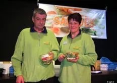 Groentenspecialisten Miranda Muilwijk en Jos, Gemert maken zelf heerlijke maaltijdalades.