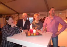 Bakker & Leenheer van links naar rechts Annemarie Tuijnman, Dick van Hilten, Antoinette Gouw en Gilles Voortman