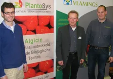 Awin Scholten (PlantoSys), Jelle Gerstel en Marijn Nap (Vlamings) deelden hun stand op de BioVak.