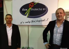 Pieter Rienstra van EcoProtecta en Nico van der Spek van Hortus Supplies International deelden de stand op BioVak.