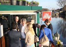 Op 26 maart vond het Hispafruit-Roparun Diner plaats in Restaurant De Prins in Rotterdam Hillegersberg. Gasten werden op het terras onthaald en genoten van het heerlijke zonnetje.