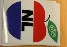 De oude vertrouwde Hollandse stickers voor de fruittelers zijn weer beschikbaar bij de NFO!
