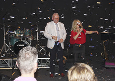 confetti en veel amusement als Bonny en Willem in gesprek gaan