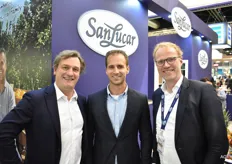 Diederik Kalff maakte de stap van de bierwereld naar de fruitimport bij SanLucar. Hier op de foto met collega's Daan van der Giessen en Joel Versteeg.