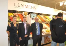 Karin de Belder, Marc Aper en Jan Lemmens van Lemmens winkelinrichting.