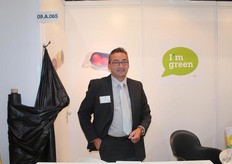 Jan Wessemius van Oerlemans plastics. Een van de bedrijven op het biopaviljoen. Hij presenteerde voornamelijk I'm green, folie van suikerriet. En ook de mulchfilm (zwarte folie).