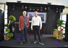 Van Gelder organiseert samen met telers en leveranciers in het Experience Center van dinsdag 26 t/m zaterdag 30 oktober 2021 de week van gezonde voeding, smaak en duurzaamheid. De broers Gerrit en Anton van Gelder op het podium.