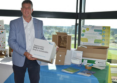 Leen van Bochove van BVP had een innovatie meegenomen: De Papercooler is een volledig recyclebare isolerende verzendverpakking van 100% papier.