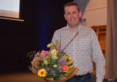 en bloemen voor Jacco de Lange die per 1 februari de switch van De Groentemannen naar Postuma AGF maakte