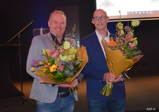 Erik Postuma (Postumta AGF) en Dennis Vendrig van Deelen Verswaren Unique werden bedankt voor hun support