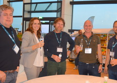 Robert Sym (Simba), Linda Schokker (Agro Center), Carl van de Wiel (Agro Center), Maurice Ott (Simba) en Richard Timmer (Simba)