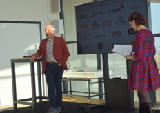 Gastheer Gerrit van Gelder vertelde over de ontstaansgeschiedenis van het florerende familiebedrijf