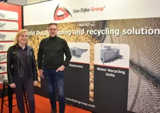 Van Dijke Group. Sietske Otte en Marco Geense. Het bedrijf maakt machines voor het wassen van bol- en knolgewassen, ontstenen en waterrecycling. 