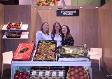 Een familie aangelegenheid op de stand van Fruithandel Wouters. Silke, Anke en Ine Wouters maakten er een gezellige tijd van op hun stand tijdens deze Fruit Logistica.