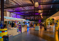 De beurs is opgebouwd en klaar om de deelnemers te ontmoeten