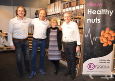 Bij IDorganics: Sandy Vree, Herco Schoemaker, Martha Jeuken en Jetse Schokker.