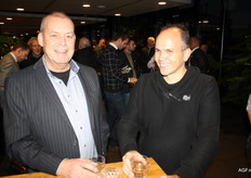 Facilitair manager Cor Bouwman van ABC Westland en Richard Guttenberg van Reg & Tech