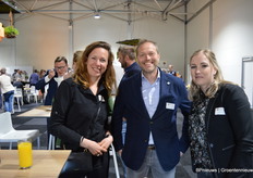 Mireille Vollebregt, Auke Heins en Britt Bakhuizen, allen werkzaam bij Royal FloraHolland