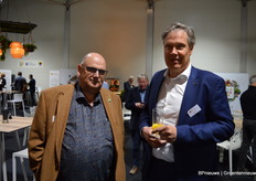Harry Schmeitz van FruitTech Campus en Cor de Fijter, sectorleider Tuinbouw bij Flynth