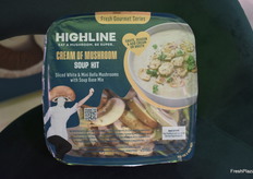 Nieuwe Cream of Mushroom Soup Kit met twee soorten champignons en een basismix voor soep.