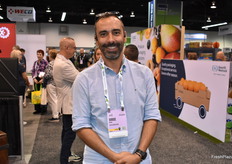 Jorge Molina van Avobook loopt mee op de beurs.