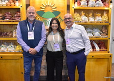 Patrick Raymond, Valeria Cuenga en Aaron Leeming van Liv Organic Produce.