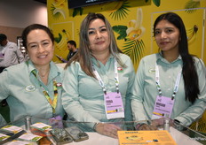 Aracely Vandine, Erika Barragan en Miriam Cervantes, Coliman Bananas.