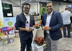 Het team van Kaybee Exports.