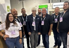 Het Del Fresco-team met "Cucumber Guy" TikToker Logan Moffitt.