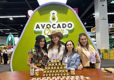 De crew van de Avocado Queen