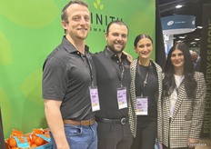 Dominic Defrancesco, Gunner White, Anna O'Brien, Jackie Nakashian van Trinity Fruit Co.