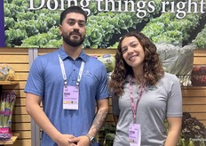 Mark Anguiano en Estefania Luqin-Estrada van Nature's Reward.