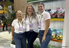 Eva Martinez, Catherine Gipe-Stewart en Brena Mengarelli van Superfresh Growers.