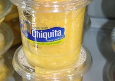 Hele geschilde ananas. Kun je zelf in stukken snijden