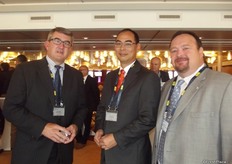 Mike Dempsey - WAM Technologies, Edward Goh - CarrierTransGold en Shawn McEvilly AT&T.