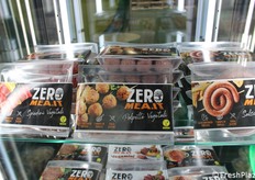De Zero Mea.it producten zijn ontwikkeld om qua smaak en consistentie zo veel mogelijk te lijken op vleesproducten. Het zijn referenties op basis van plantaardige eiwitten, in 100% recyclebare verpakkingen en V-Label Vegan gecertificeerd.