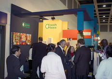 Drukte bij onze stand. Omdat we onze Engelstalige website willen promoten stonden wij er namens www.Freshplaza.com
