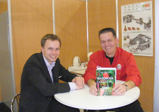 Evert-Jan Wassink (Freshpack) en Wim Voogt (Klep) praten bij.